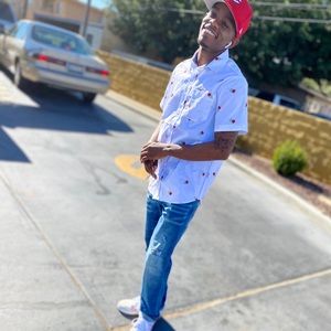 Meet your Posher, Dario